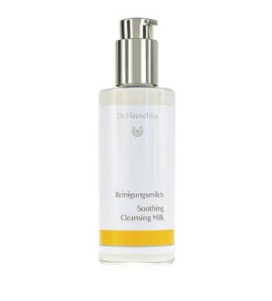 Dr. Hauschka Beroligende mild rensemælk til ansigtet