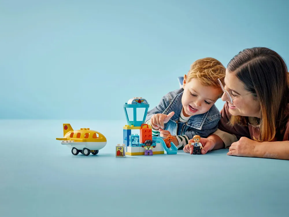 DUPLO® 10443 Første gang i lufthavnen