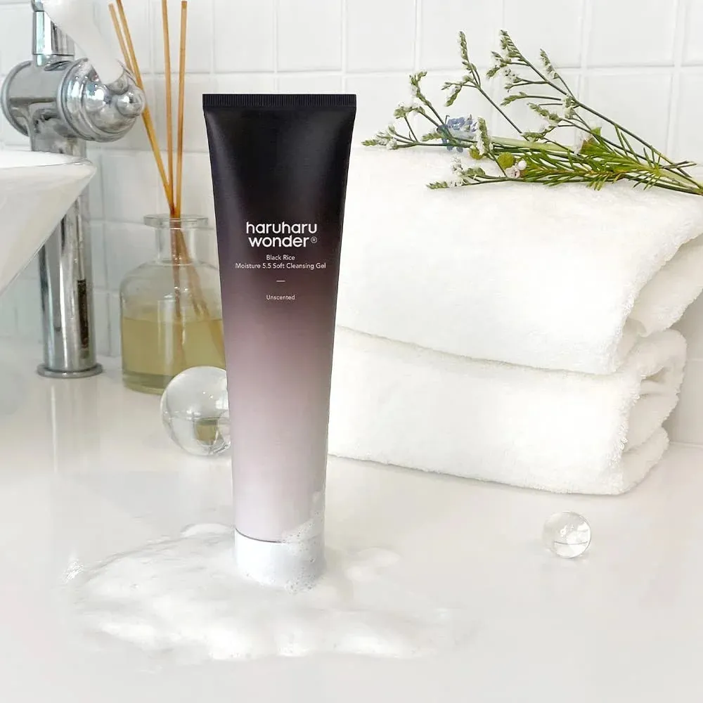 Wonder Black Rice Moisture 5.5 mild rensegel til ansigtet med pH 5,5 100 ml