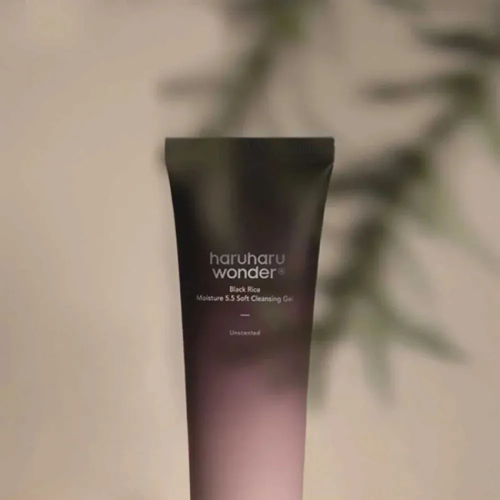 Wonder Black Rice Moisture 5.5 mild rensegel til ansigtet med pH 5,5 100 ml