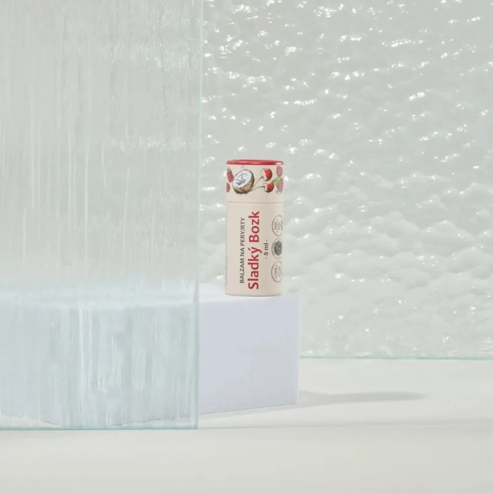 Kvitok Lip Balm Sweet Kiss (8 ml) - giver en let farve til læberne