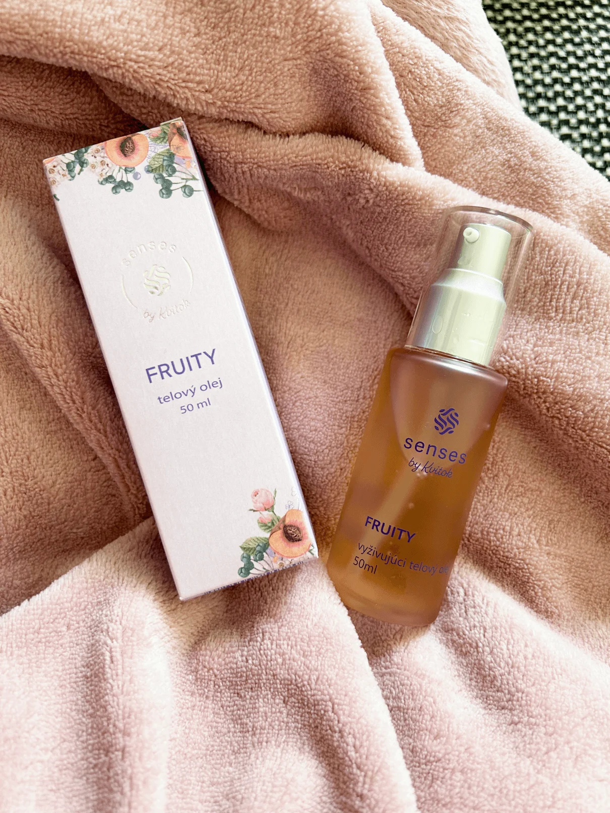 Kvitok Senses Nærende kropsolie Fruity (50 ml) - med duft af hindbær, ribs og vanilje