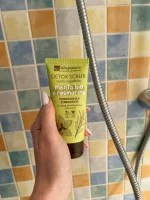 laSaponaria Afgiftende peeling til hovedbunden med mynte og rosmarin (100 ml)
