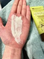 laSaponaria Afgiftende peeling til hovedbunden med mynte og rosmarin (100 ml)