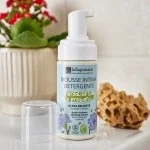 laSaponaria Intim vaskeskum med kornblomst & præbiotika, ØKO (100 ml) - velegnet til børn og overgangsalderen