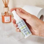 laSaponaria Intimspray uden skylning med økologisk grøn te (50 ml) - hurtig intim hygiejne når som helst og hvor som helst