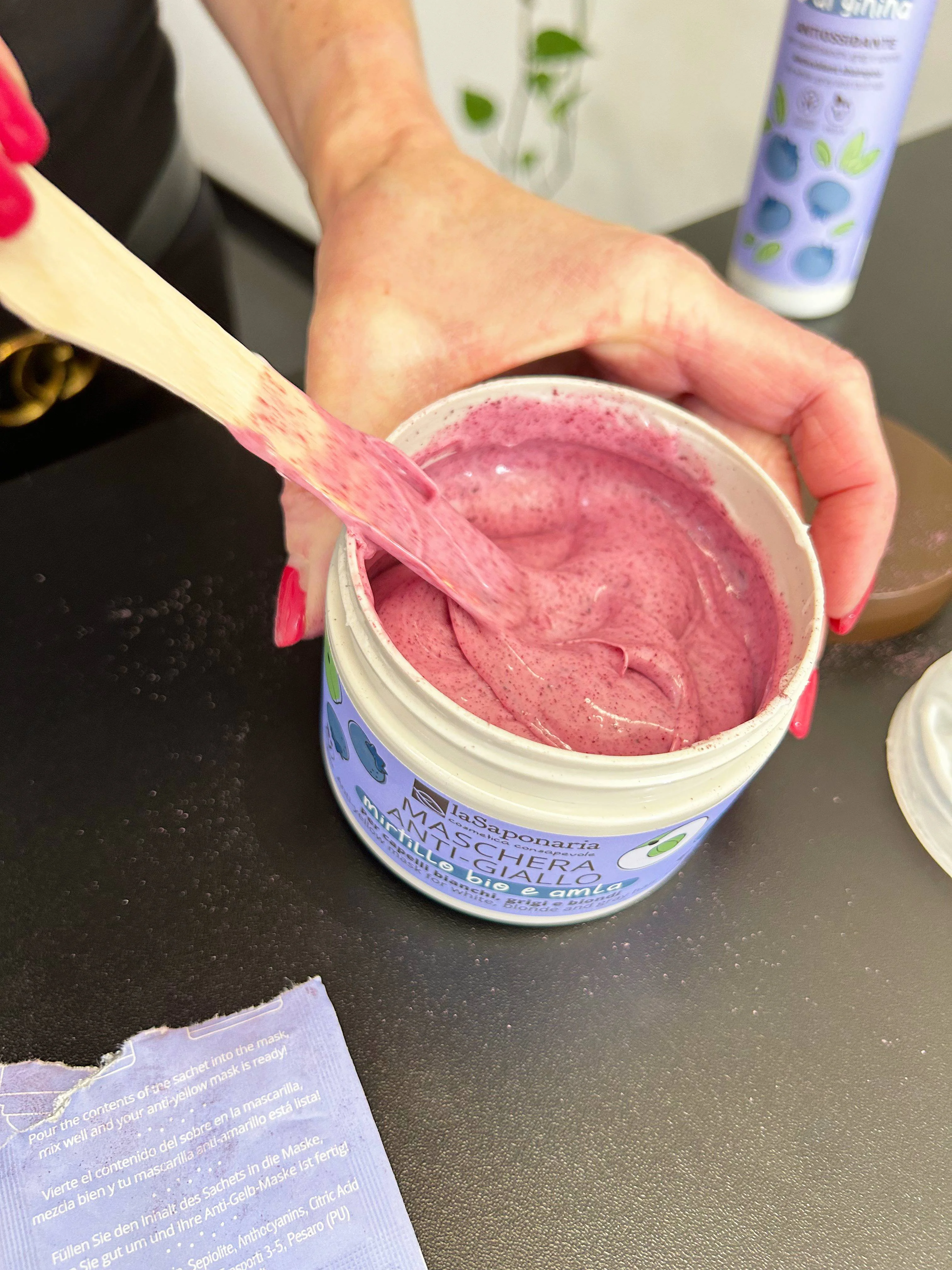 laSaponaria Hårmaske No yellow til gråt hår med amla og blåbær (200 ml) - neutraliserer gule undertoner