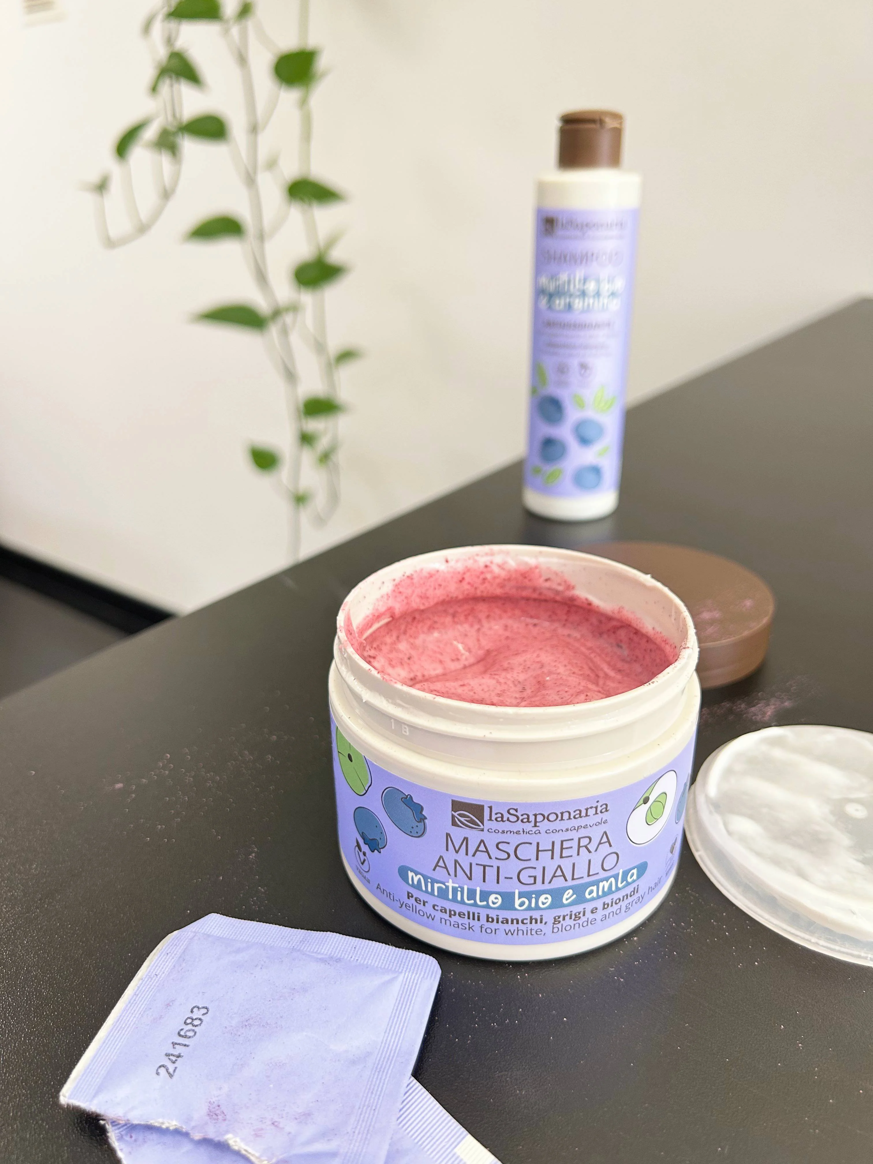 laSaponaria Hårmaske No yellow til gråt hår med amla og blåbær (200 ml) - neutraliserer gule undertoner
