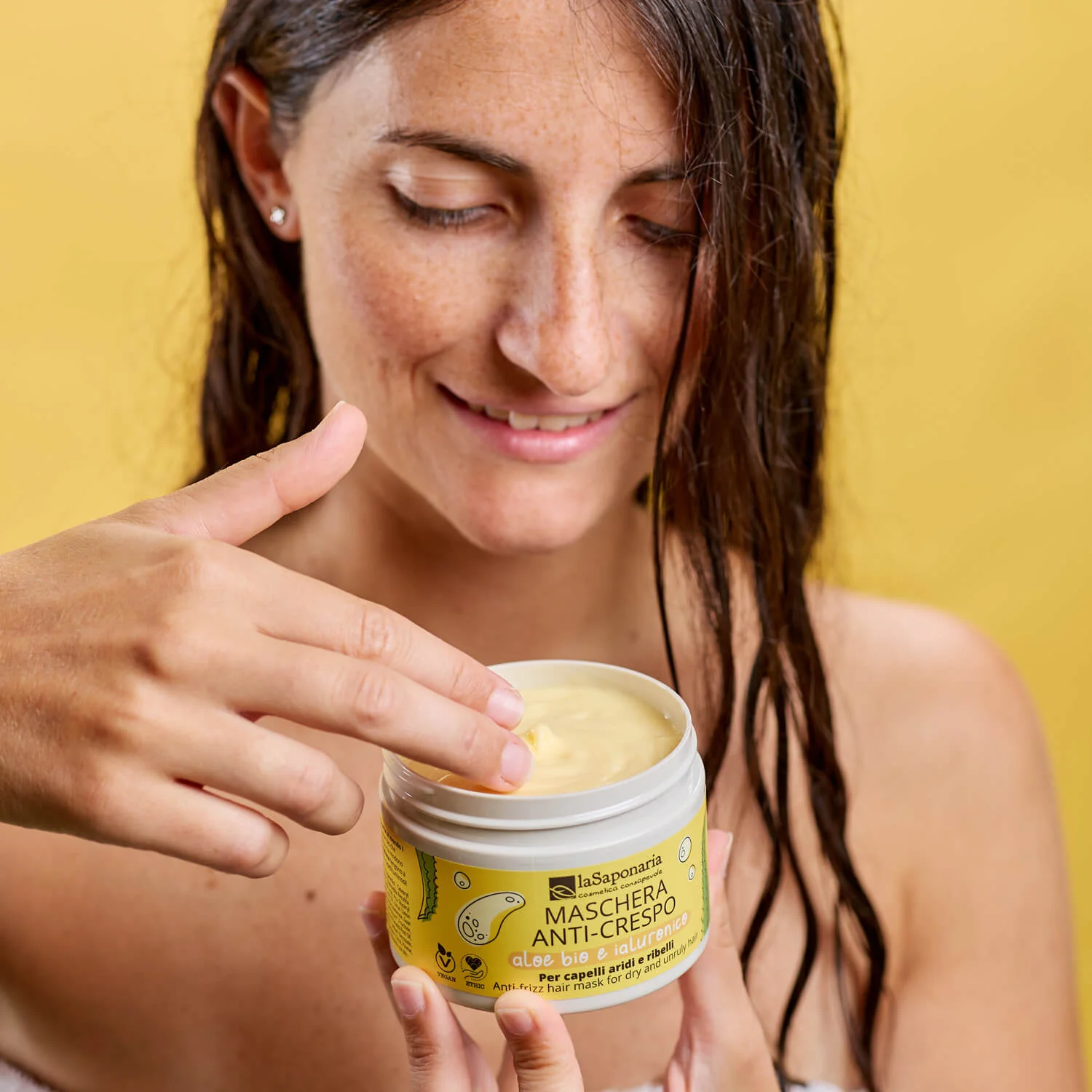 laSaponaria Hårmaske mod kruset hår med aloe vera og hyaluronsyre (200 ml) - hjælp til udtørret hår