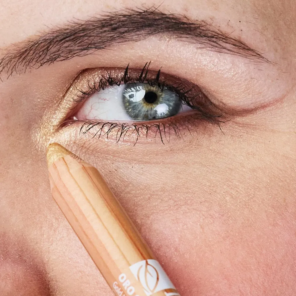 laSaponaria Highlighter til øjne og ansigt med jojobaolie i blyant - ØKO - champagneguld (1,1 g) - giver huden glød og en diskret shimmer