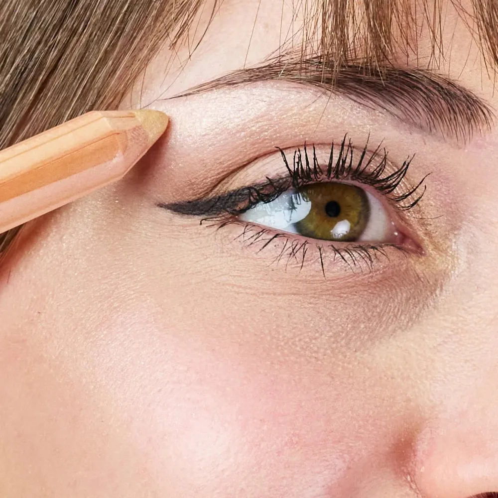 laSaponaria Highlighter til øjne og ansigt med jojobaolie i blyant - ØKO - champagneguld (1,1 g) - giver huden glød og en diskret shimmer