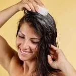 laSaponaria Styrkende og beroligende fast shampoo (50 g)