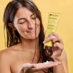 laSaponaria Let balsam til hårvolumen med citron og hyaluronsyre 150 ml