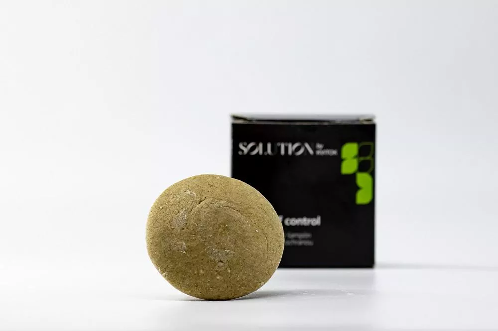 Kvitok Præbiotisk fast shampoo med anti-pollution beskyttelse Dandruff Control - 50 g