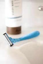 Preserve Triple shaver (inkl. 2 hoveder) - blå - med 3 blade, fremstillet af genbrugsplast