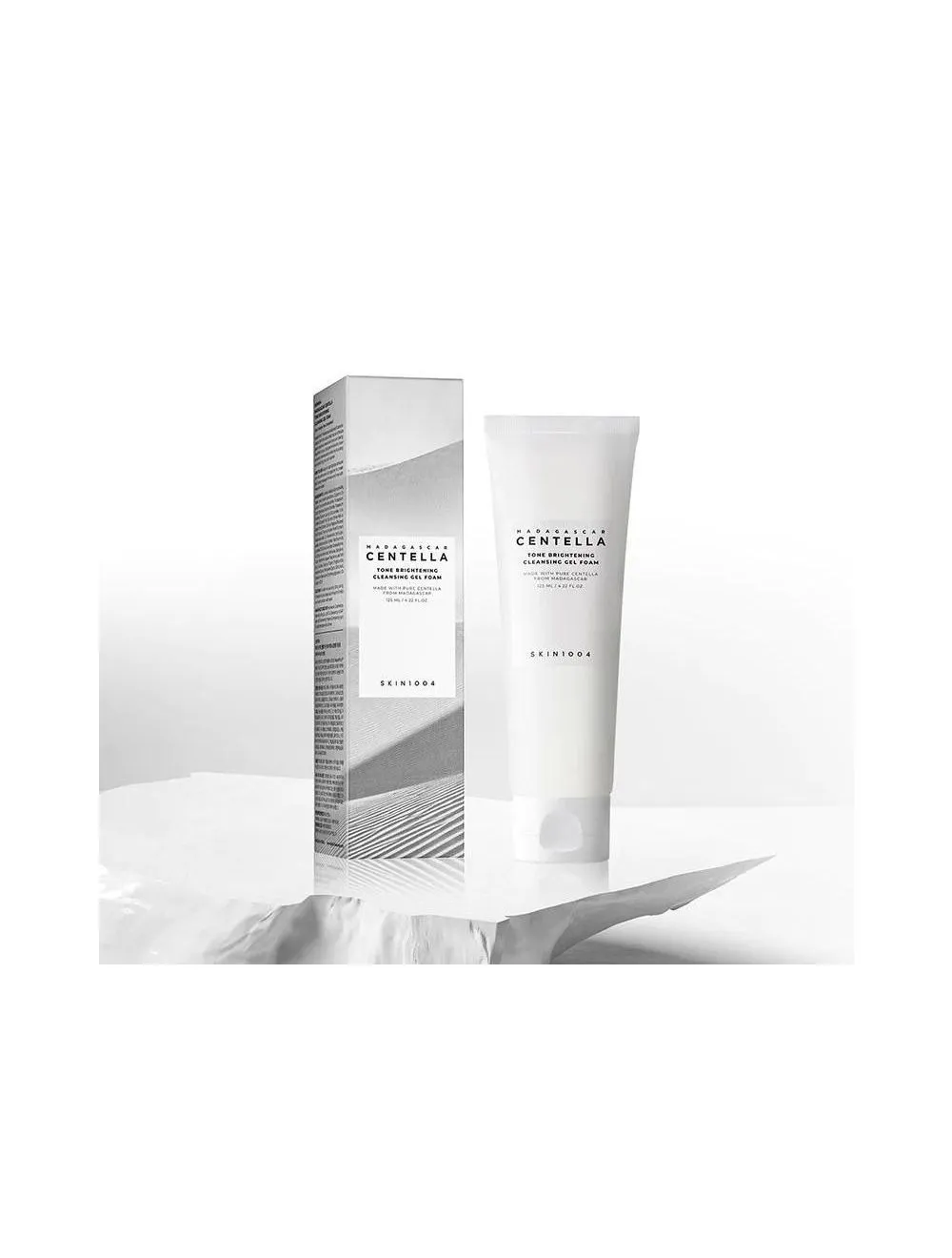 Madagascar Centella Tone Brightening Cleansing Gel Foam skummende rensegel til glød og hydrering 125 ml