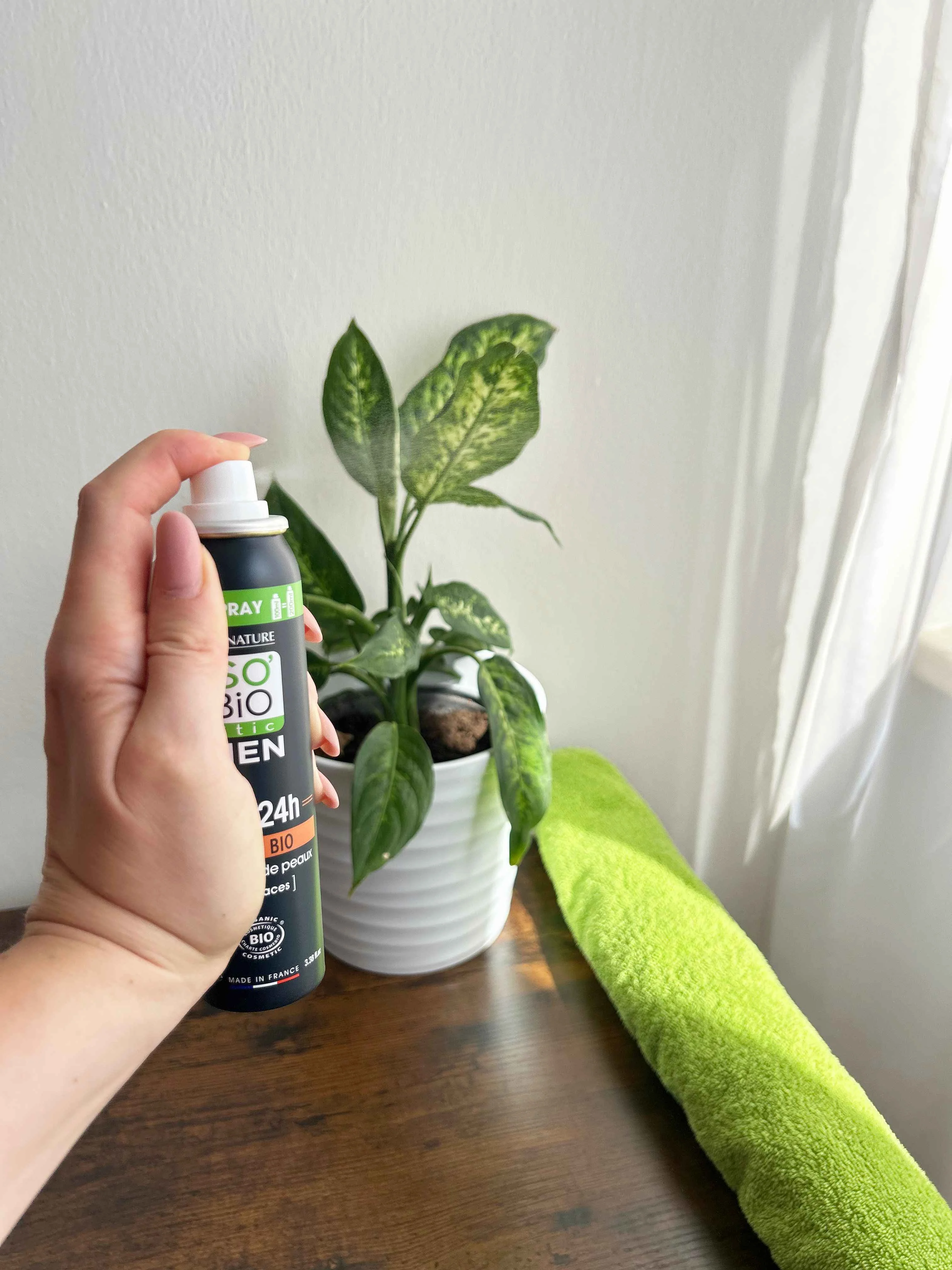 SO’BiO étic Naturlig deodorant ECO SPRAY 24h MEN - cedertræ ØKO (100 ml) - effektiv i op til 24 timer