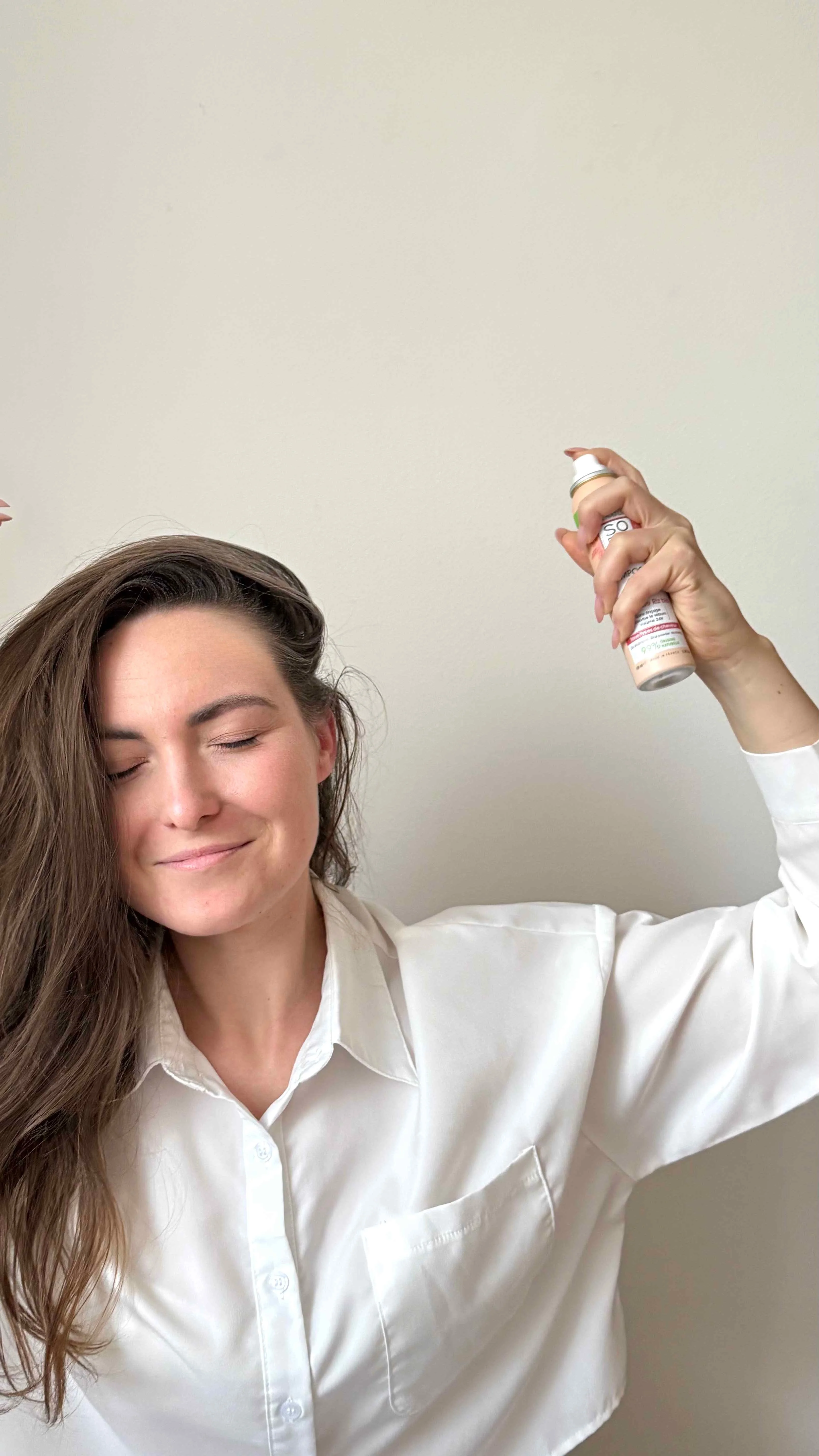 SO’BiO étic Skånsom tørshampoo i spray til følsom hovedbund BIO (100 ml) - volumen og rent hår uden hårvask