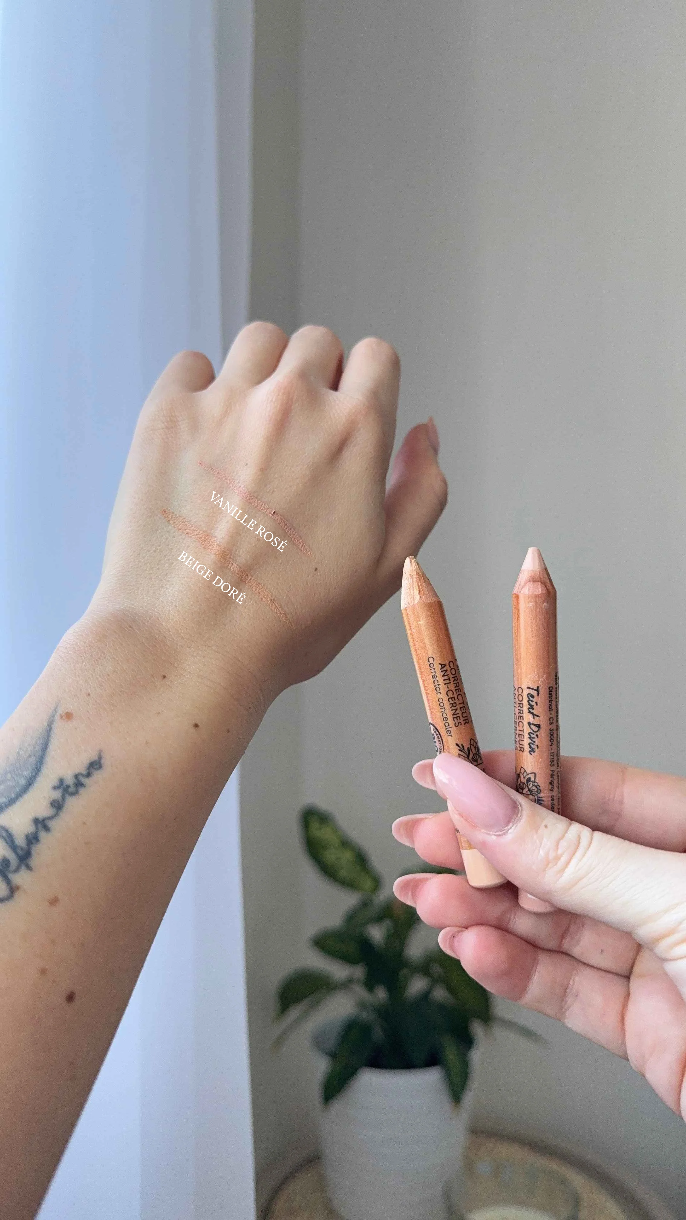 SO’BiO étic Concealer BIO (4 g) 25 BEIGE DORÉ — gylden beige - dækker hudens ufuldkommenheder