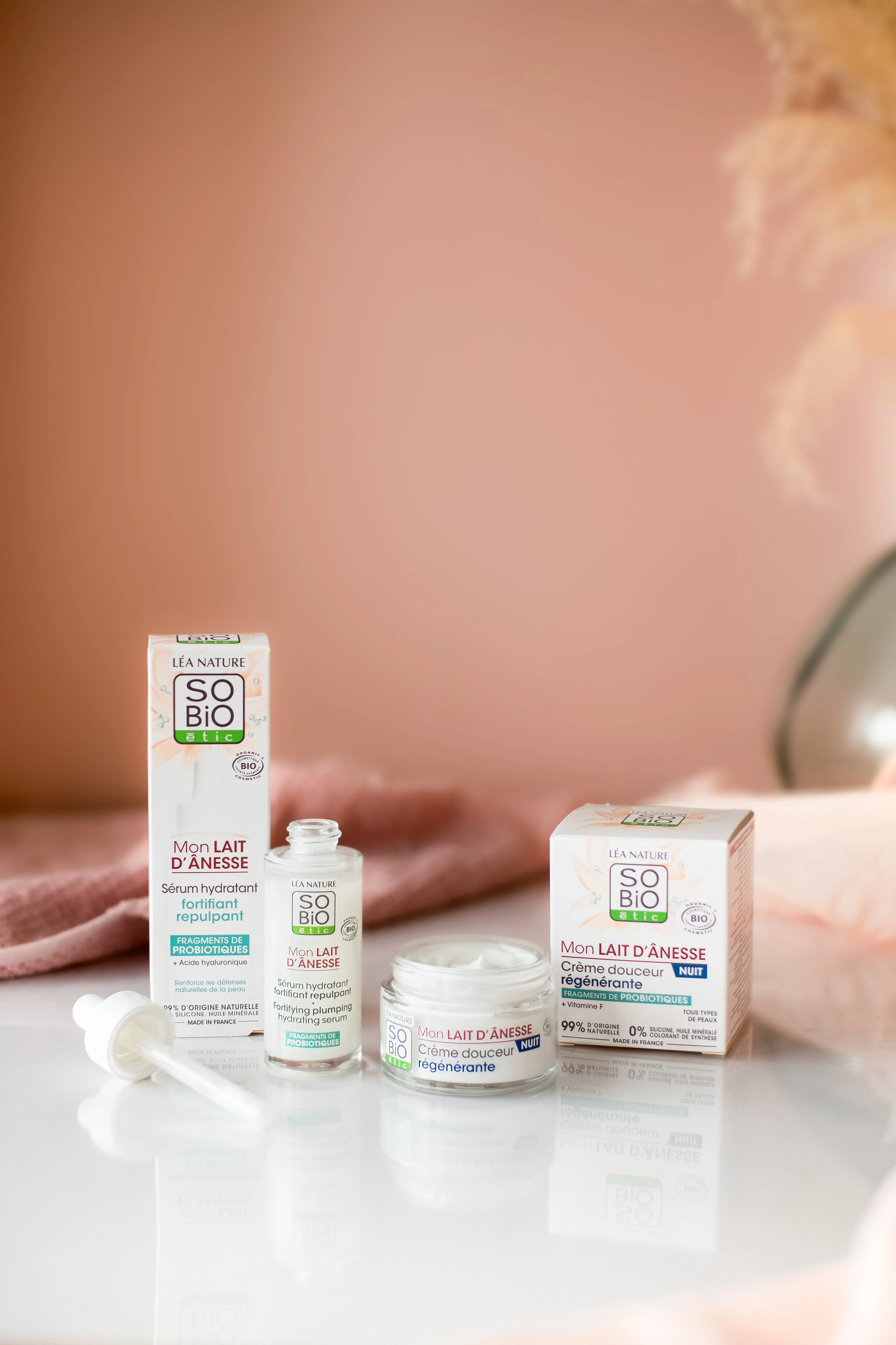 SO’BiO étic Regenererende natcreme med økologisk æselmælk (50 ml) - pisket tekstur