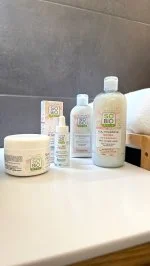 SO’BiO étic Rensemælk med økologisk æselmælk (200 ml) - fjerner skånsomt makeup og urenheder