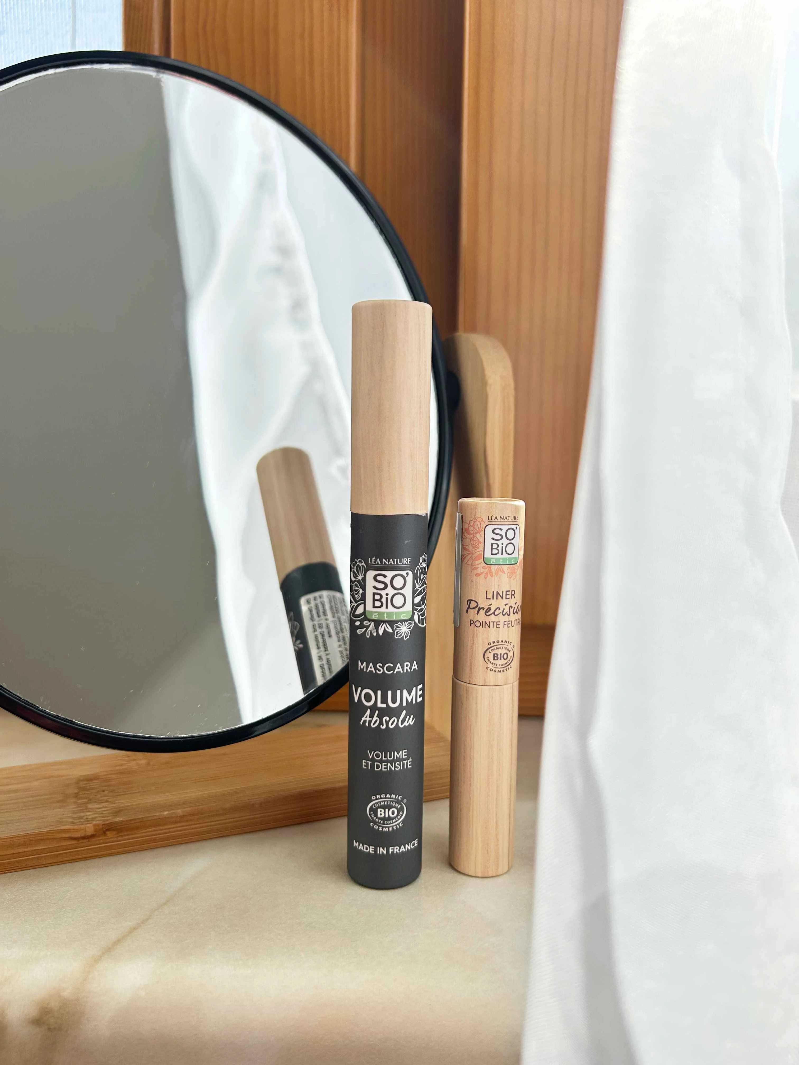 SO’BiO étic Flydende eyeliner BIO - 01 sort (3 ml) - fremhæver dine øjne