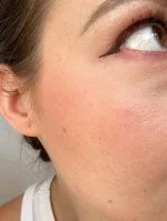 SO’BiO étic Flydende eyeliner BIO - 01 sort (3 ml) - fremhæver dine øjne