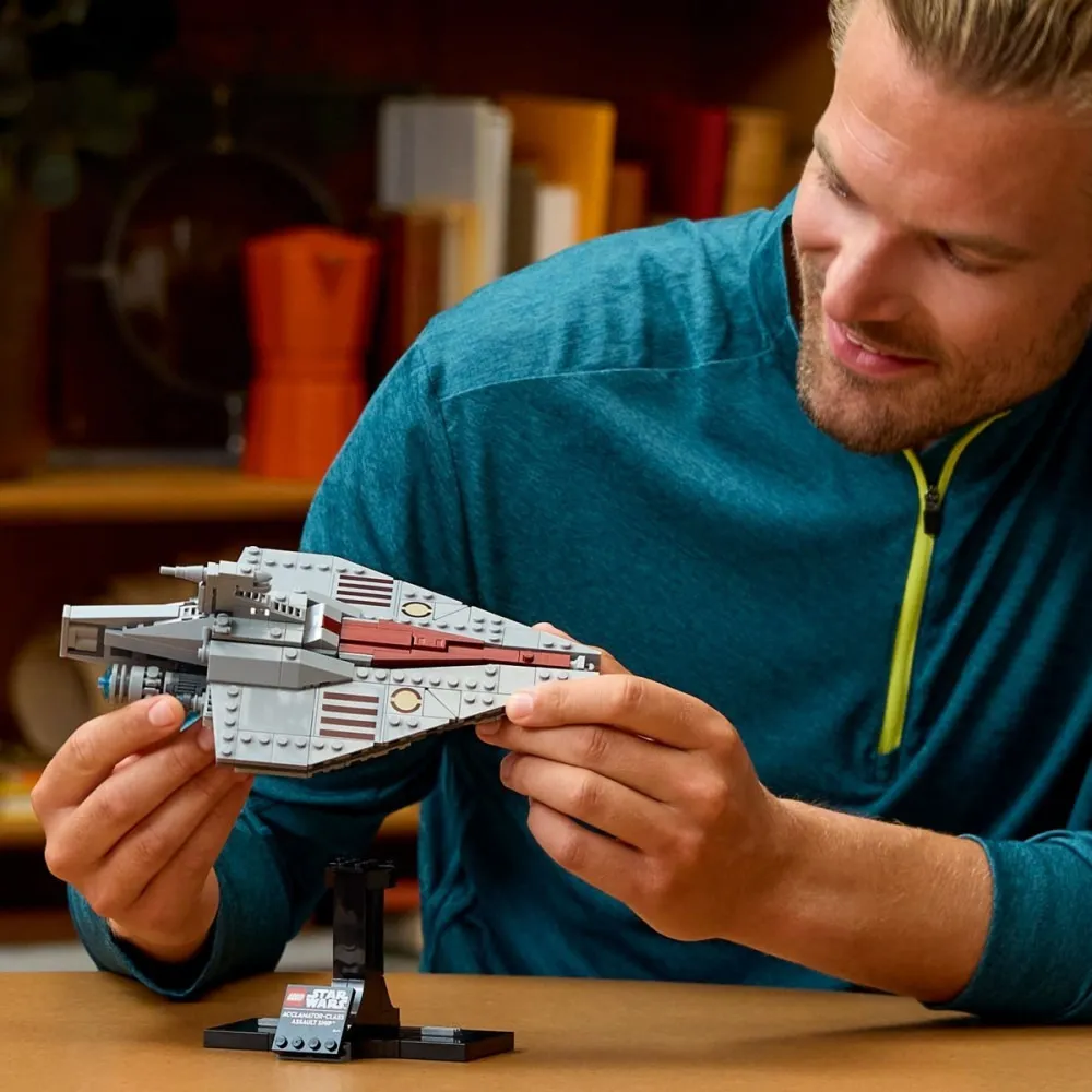 Star Wars™ 75404 Angrebsskib af Acclamator-klassen