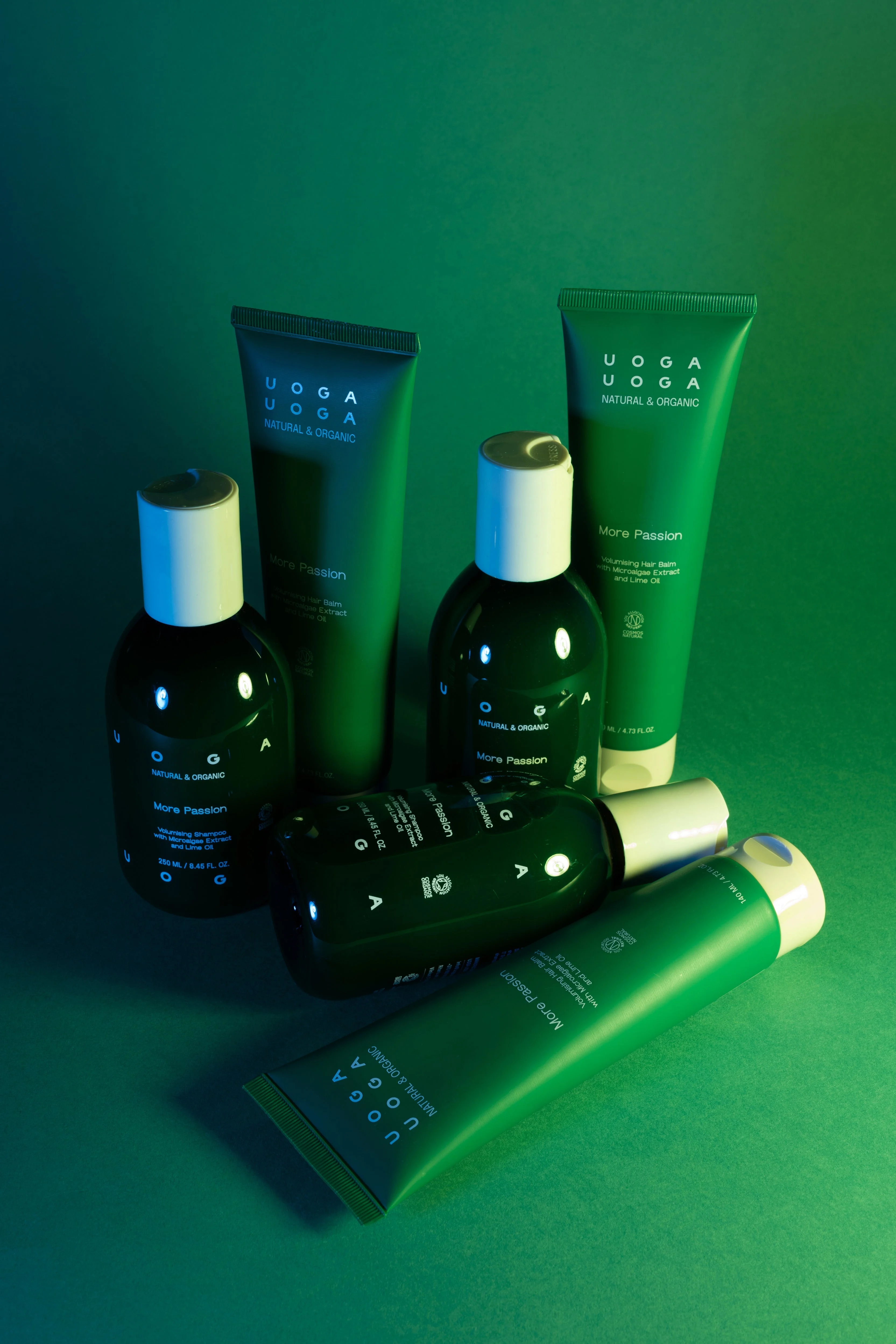 Uoga Uoga Shampoo til øget hårvolumen More Passion BIO (250 ml) - til fedtet og slapt hår