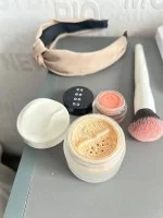 Uoga Uoga Matterende fikseringspudder (5 g) - Happy Ending - ideel til fedtet hud
