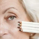 Uoga Uoga Blød øjenblyant BIO 850 Blacker than Black - Sort - 4 nuancer til ethvert look