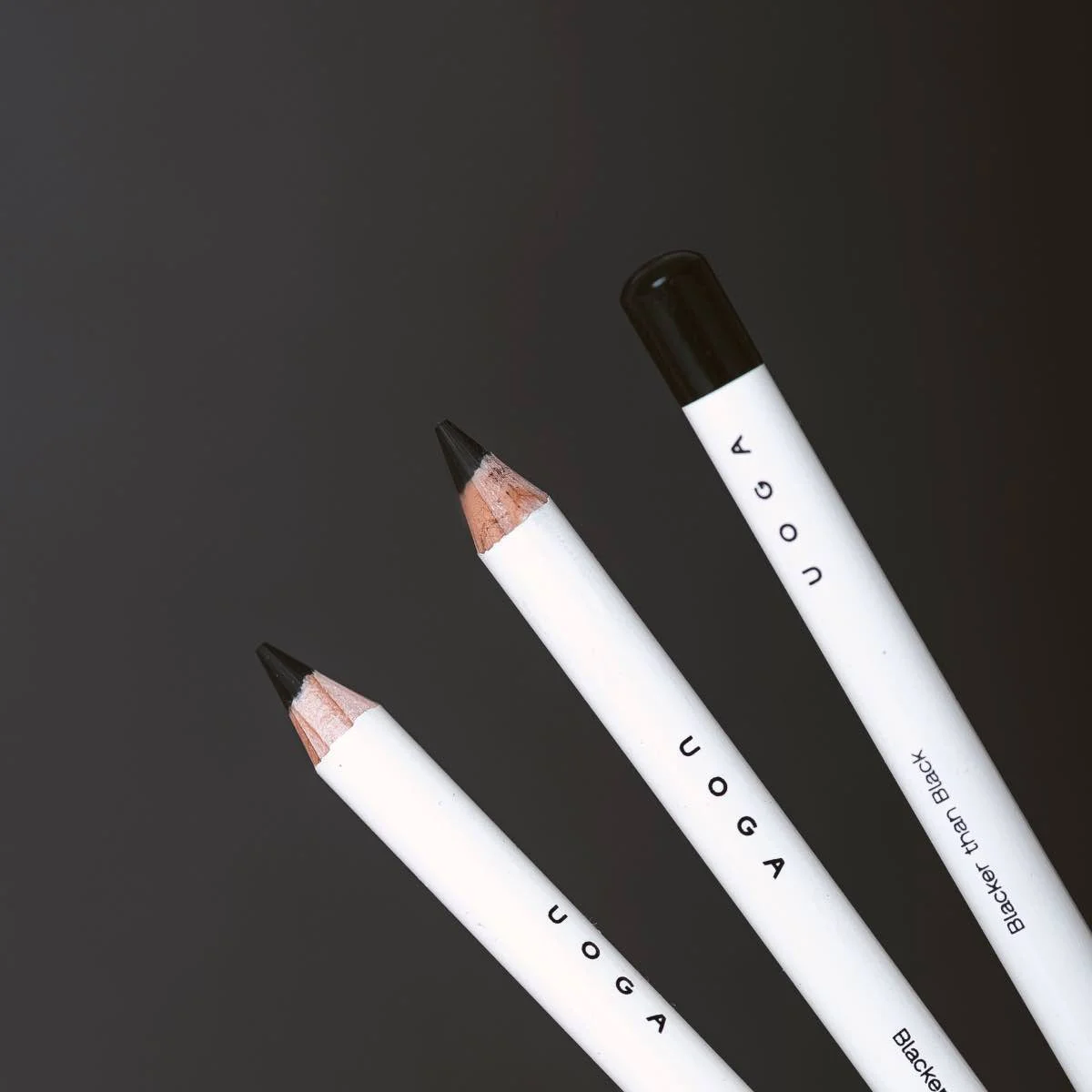 Uoga Uoga Blød øjenblyant BIO 850 Blacker than Black - Sort - 4 nuancer til ethvert look