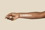 Uoga Uoga Flydende concealer (5 ml) Invisible Hero nr. 5 - 675 Gold Tan - usynlig helt mod ujævnheder i huden