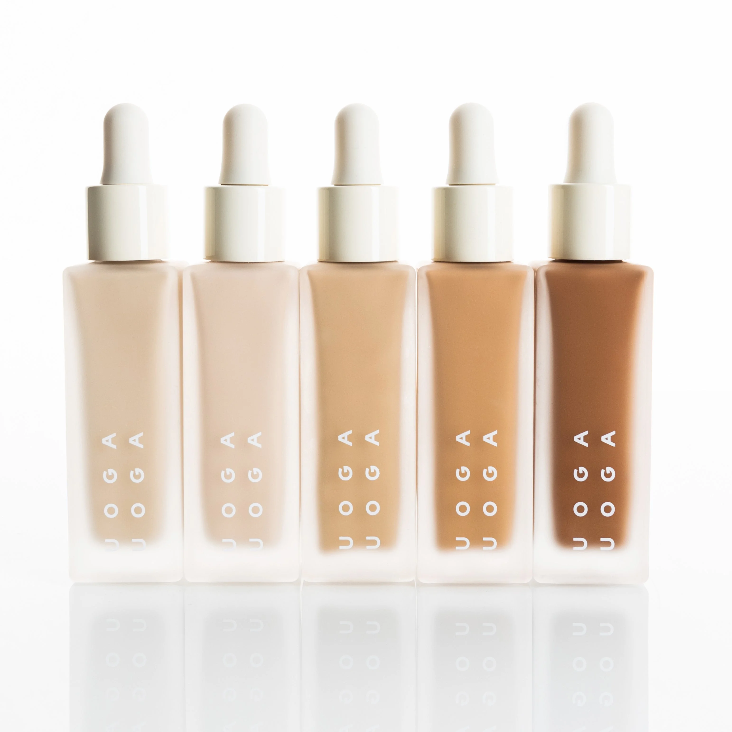 Uoga Uoga Flydende mineralmakeup og serum SPF 20 ØKO (30 ml) 690 Endless Horizon - fugter og beskytter ansigtshuden