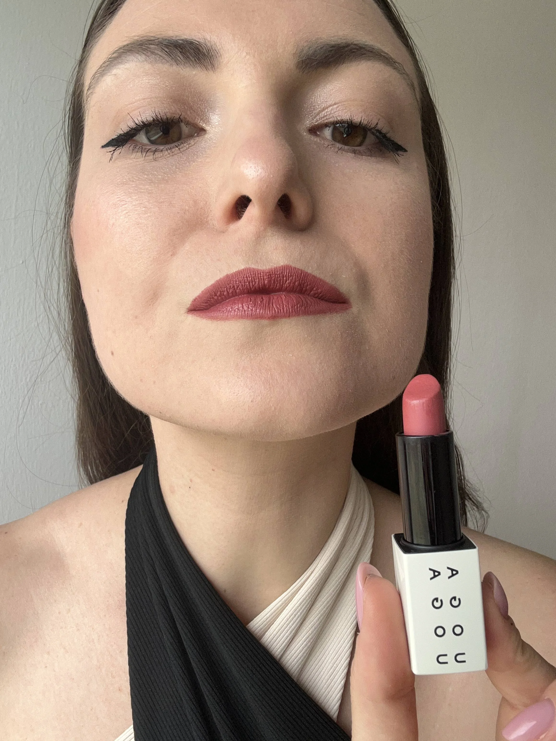 Uoga Uoga Nærende læbestift (4 g) 614 Candyberry - 6 mineralbaserede nuancer