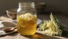 Duftende hyldebærsirup uden kogning takket være kold maceration