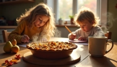 Pærekage med smuldredej kan laves med enkle og tilgængelige ingredienser
