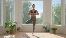 # Kdy zvolit vinyasu a kdy yin jógu

Yoga har mange former, og to af de mest populære stilarter er *