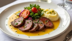 Bæredygtige oksekoteletter med sennep til moderne madlavning