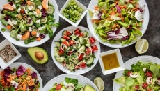 Inspiration til lette grøntsagssalater til aftensmad