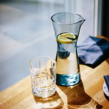 Miljøvenlige flasker, termokander og karafler