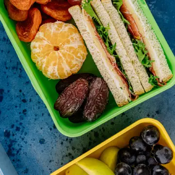 Beholdere og beholdere til snacks eller frokost